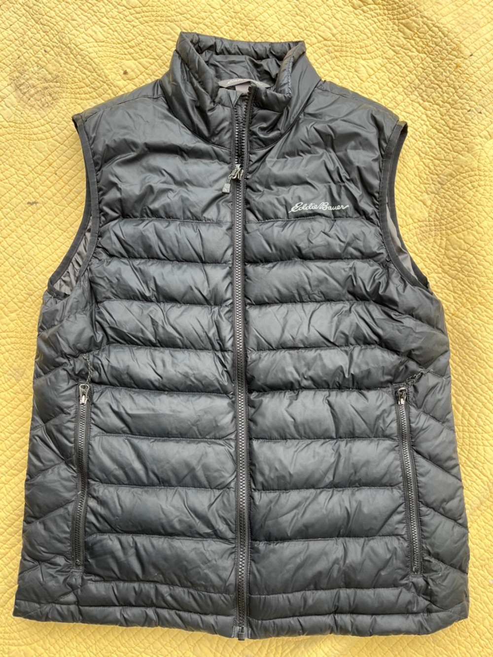 Eddie Bauer Men's Charcoal Quilted Packable Vest